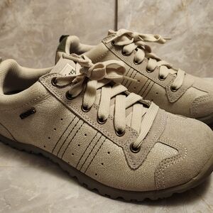 Skechers Beige and Olive Sneakers